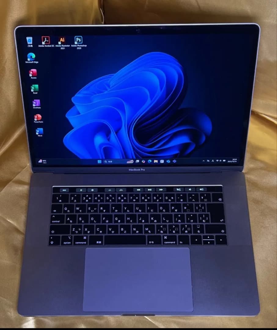 上位モデル♪〜MacBook Pro15-inch WinもOfficeも使える
