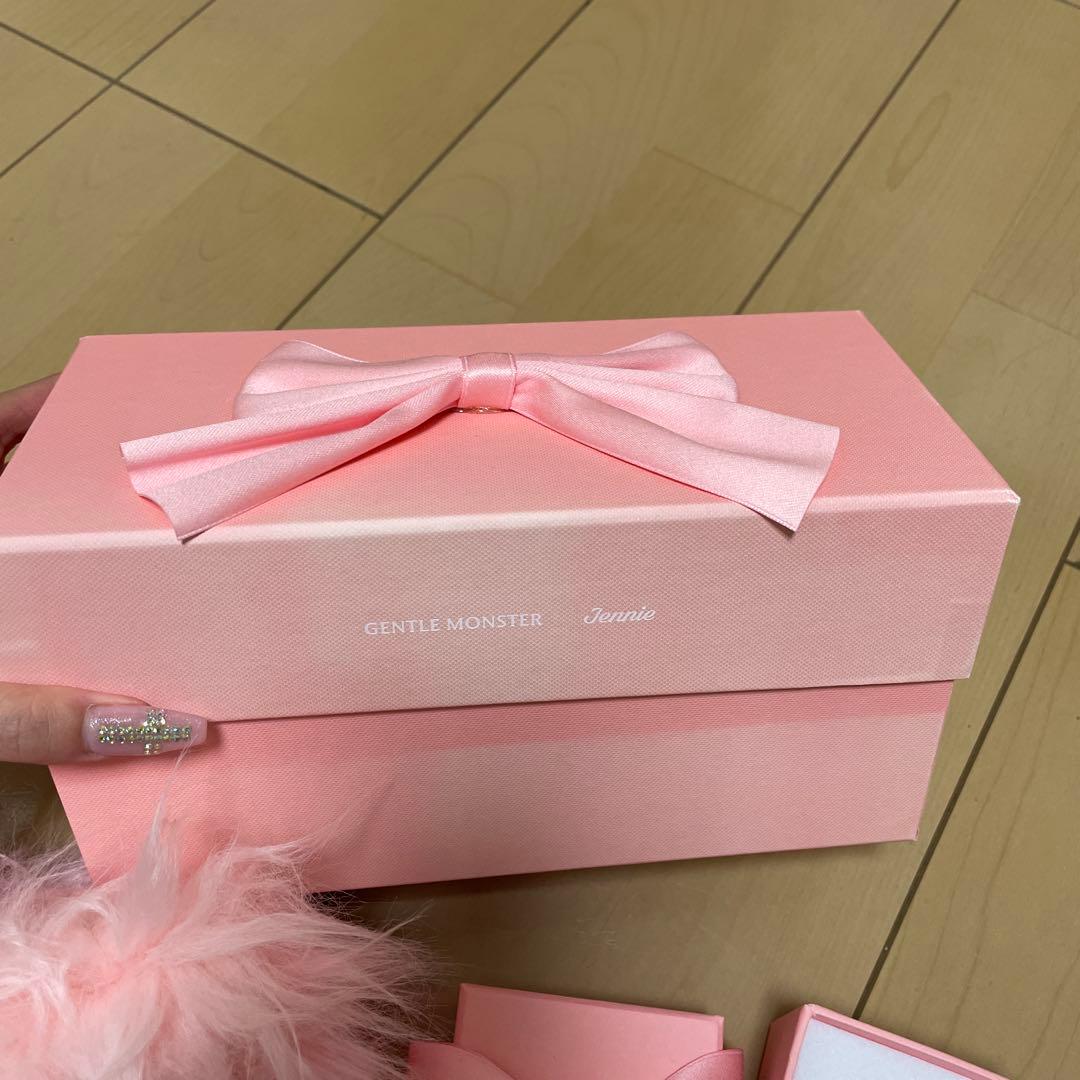 ジェントルモンスター　ジェニ　サングラス　FISH TAIL01