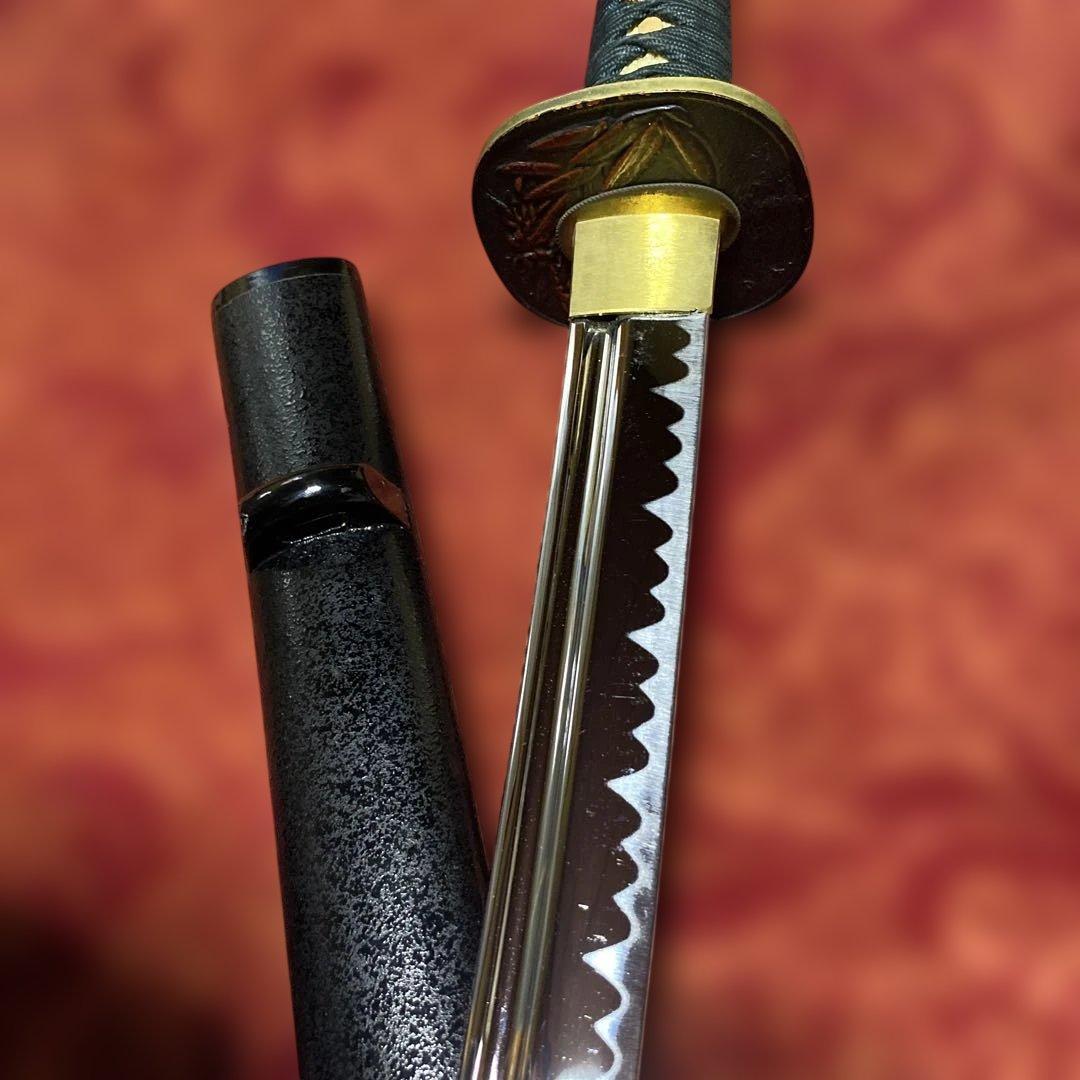 高級居合刀(下緒無し) 濃緑柄 海老彫丸四角鍔