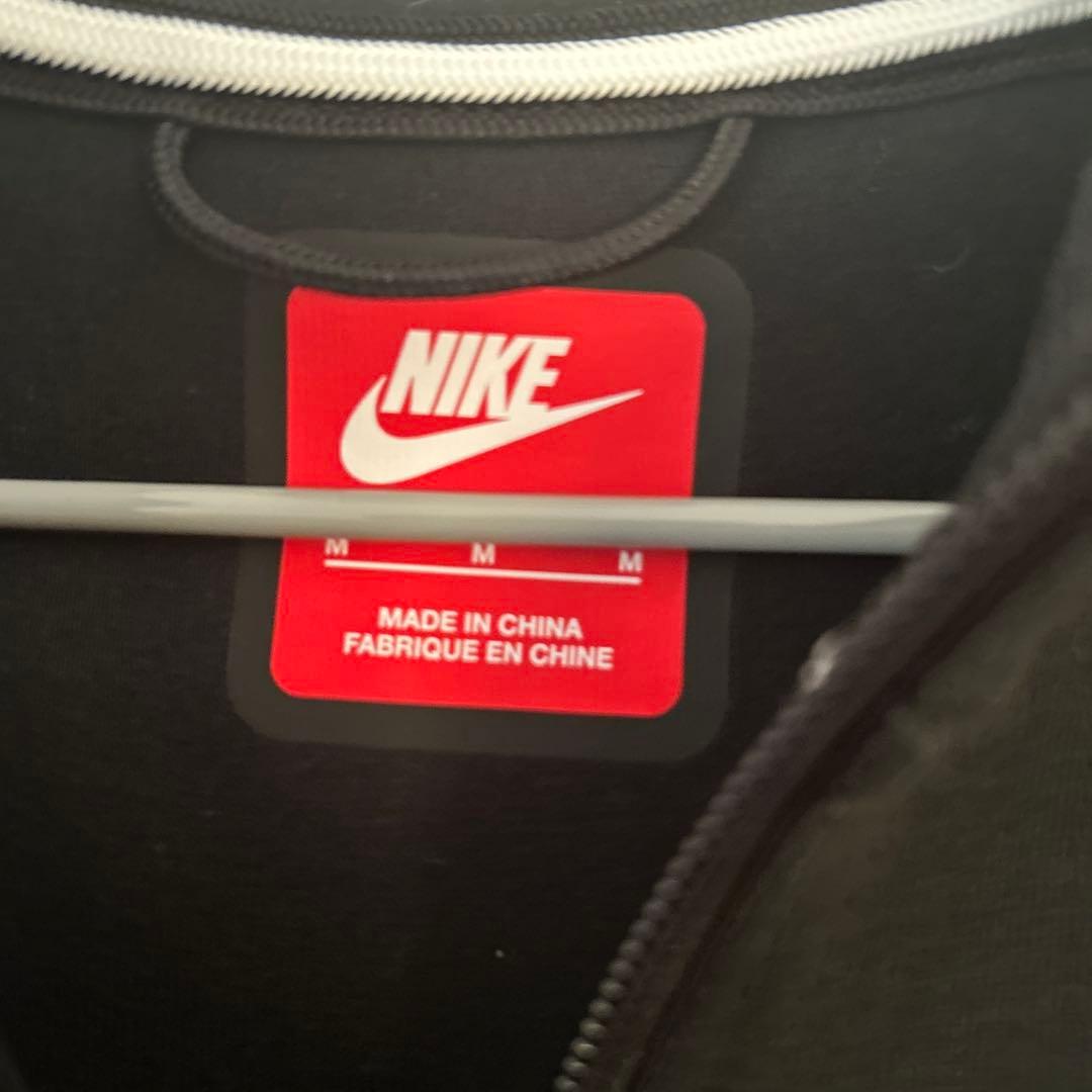 NIKE テックフリース 反射