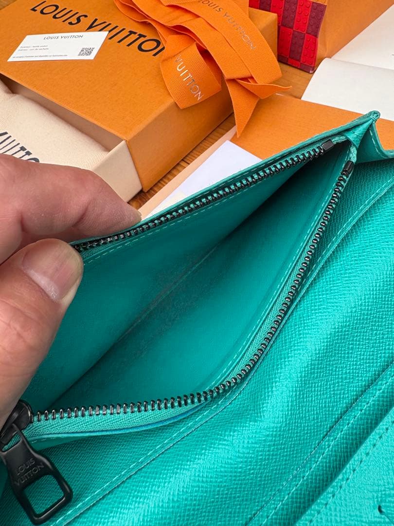 ルイ・ヴィトン ポルトフォイユ・ブラザ　長財布　中古