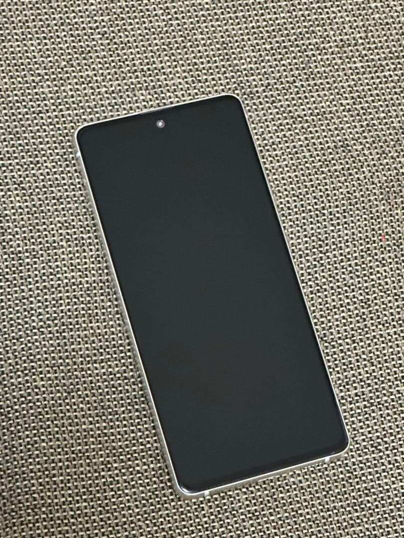 Galaxy A51 ホワイト