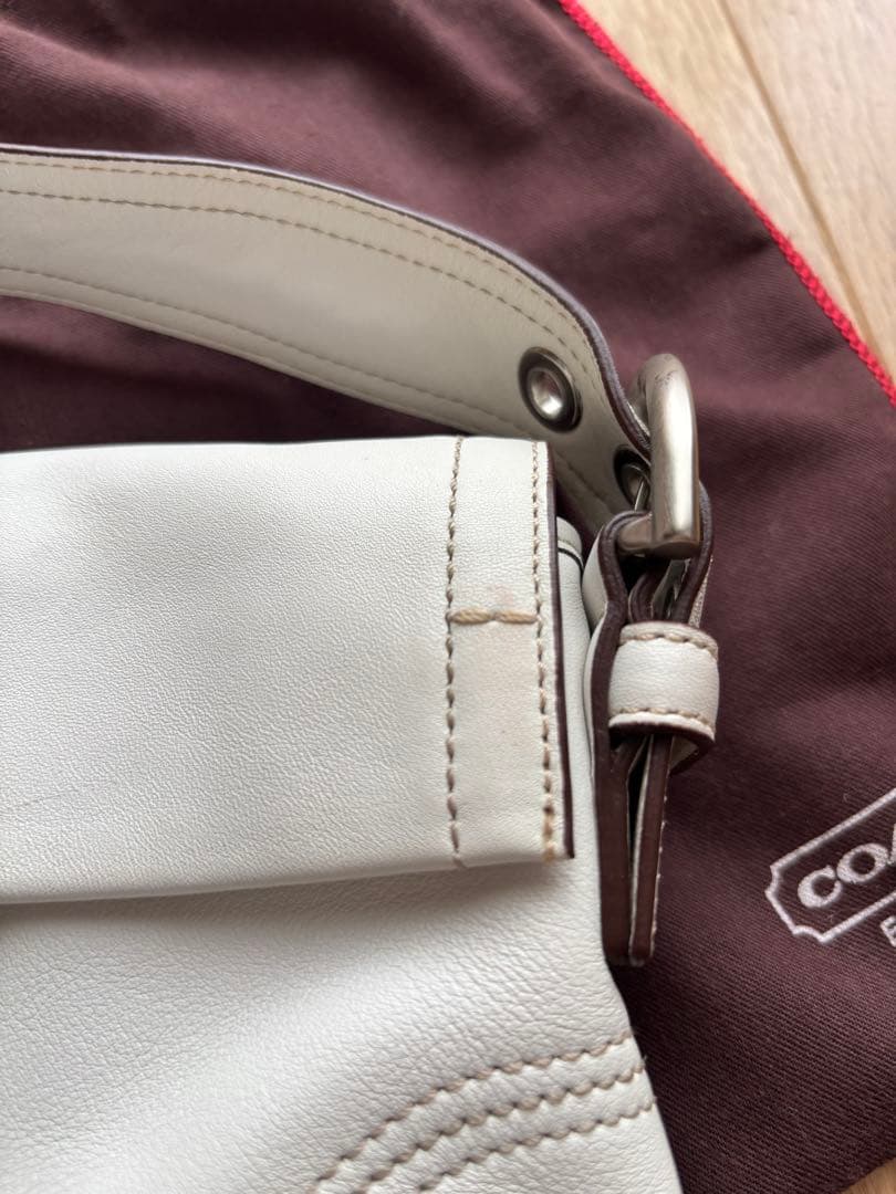 COACH コーチ　ホワイトレザー バッグ 保存袋付き