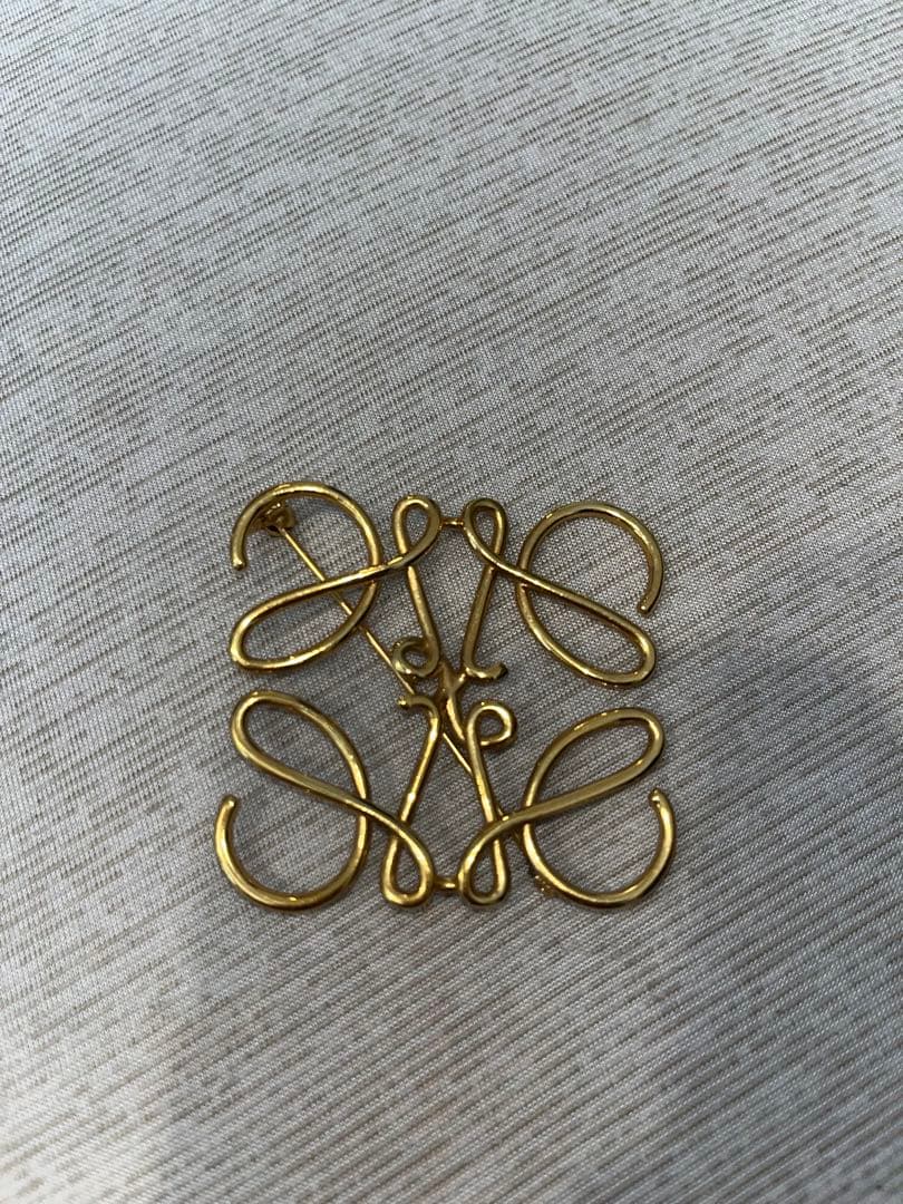 kxxx.　ロエベ　LOEWE アナグラム　ブローチ