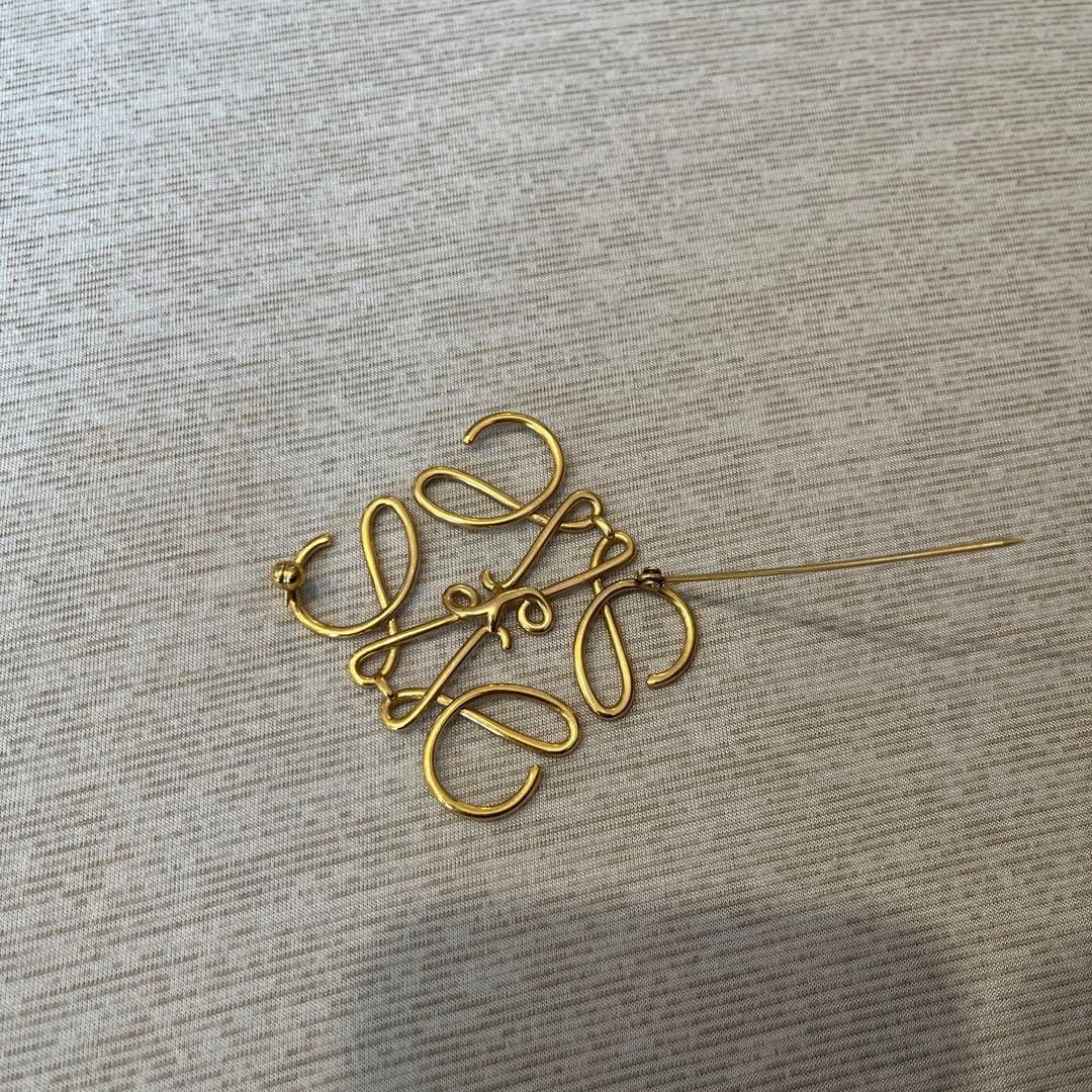 kxxx.　ロエベ　LOEWE アナグラム　ブローチ