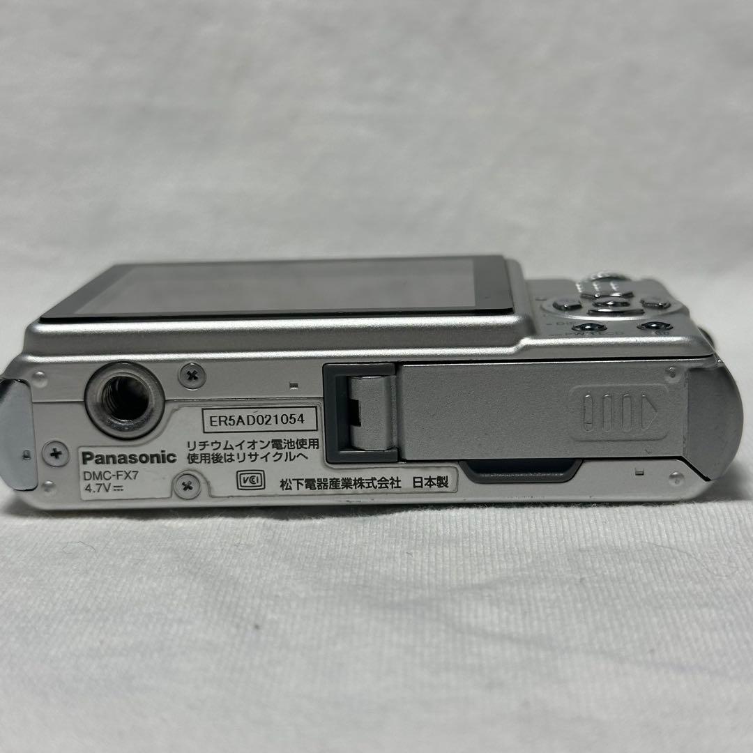 値引き中SDカード付き⭐︎Panasonic LUMIX DMC-FX7 シルバー