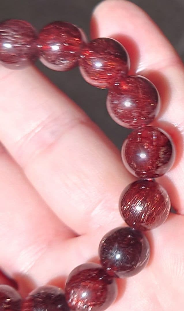 ♥REIKOです♥【レア品】天然石レッドルチルブレスレット約12mm