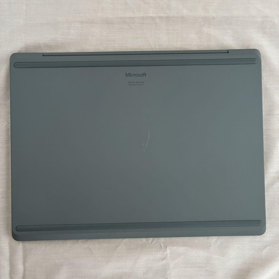 Microsoft Surface Laptop Go 2 本体　電源アダプター