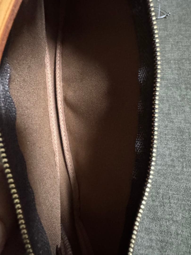 LOUIS VUITTON ルイヴィトン モノグラム グラフィティ ポーチ