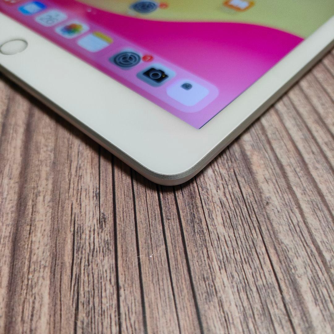 iPad 第7世代 32GB SIMフリー 美品