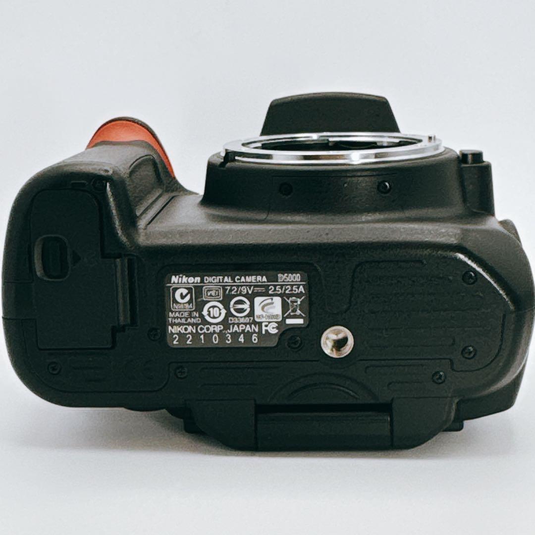 Nikon D5000 デジタル一眼レフカメラ　ボディーのみ
