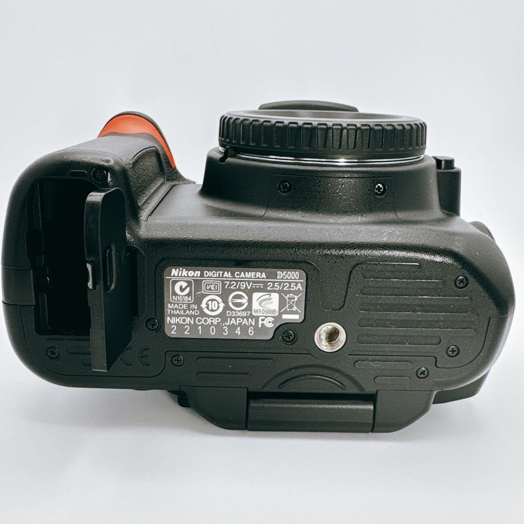 Nikon D5000 デジタル一眼レフカメラ　ボディーのみ