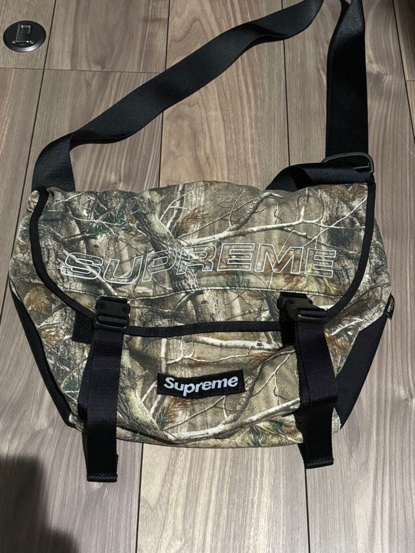バッグ Supreme Denim Messenger Bag Realtree