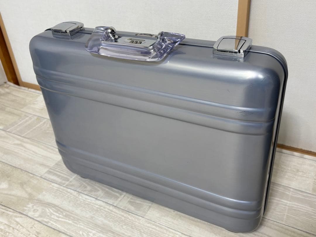 【中古美品】 ZERO HALLIBURTON アタッシュケース CEJ-PB
