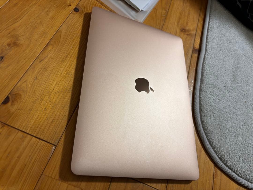 美品　M1 MacBook Air 8GB/512 13インチ　ゴールド