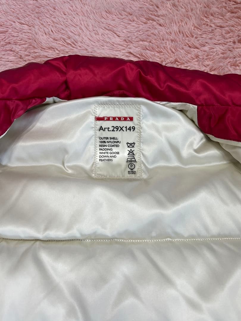 ポ*チ様 美品　PRADA レッドダウンベスト サイズ38