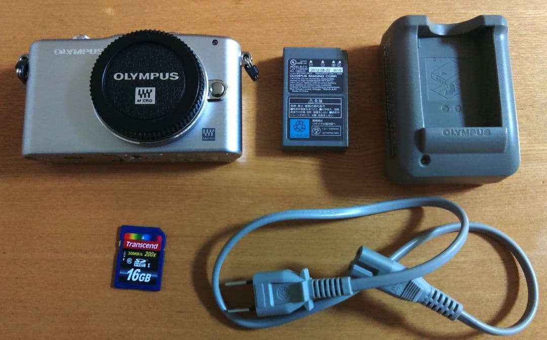 オリンパスE-PM1　シルバー