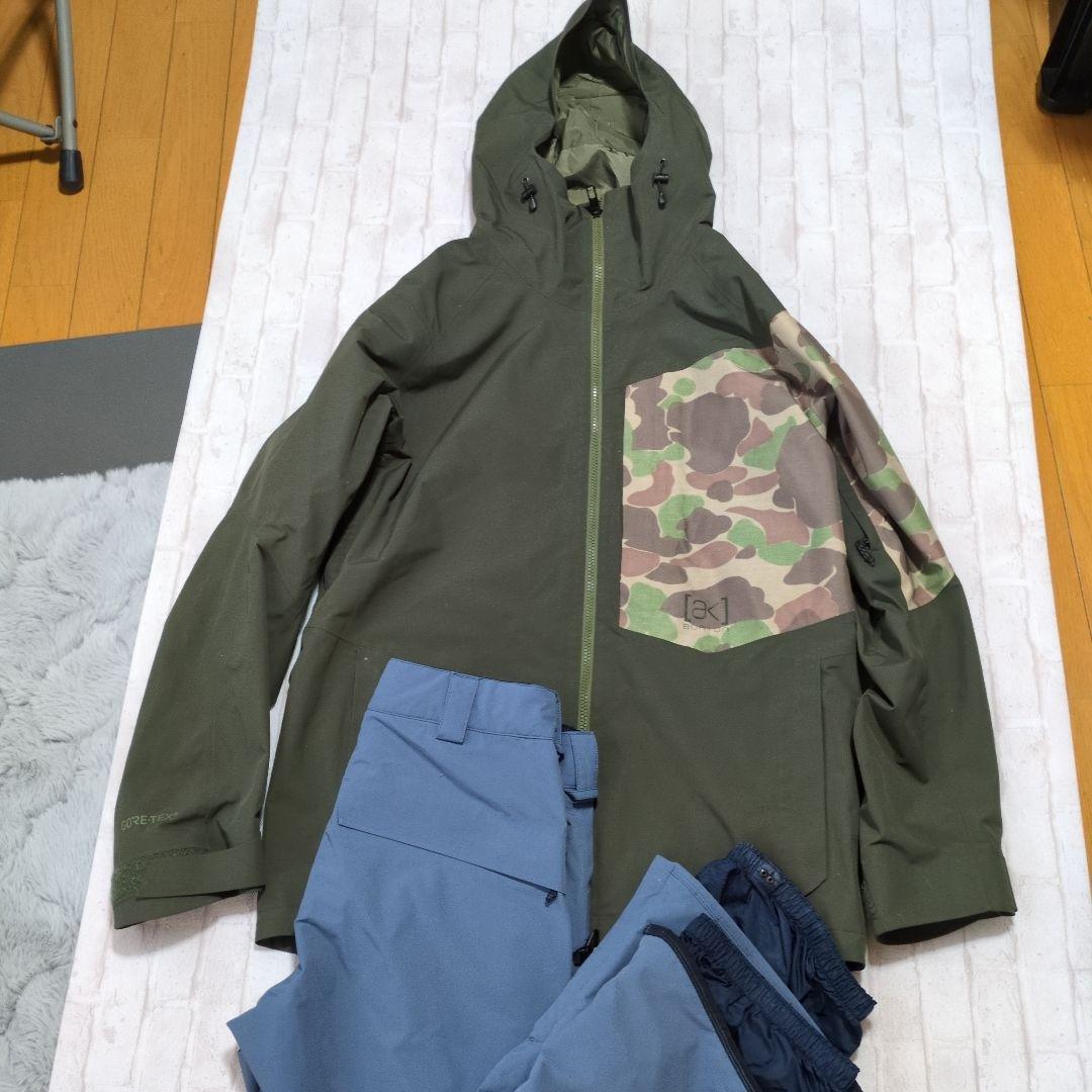 Burton　ak スノーボードウェア S　　上下　中古 バートン