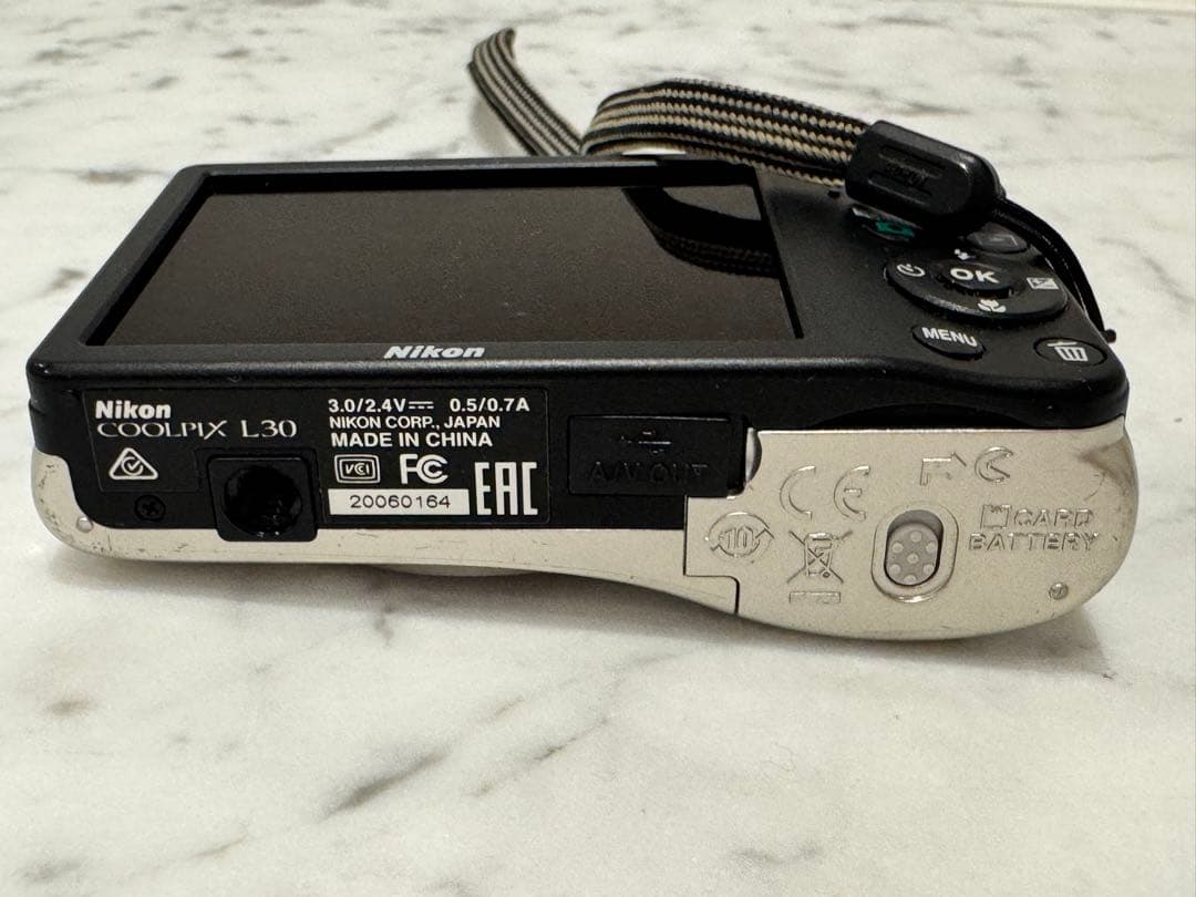 Nikon COOLPIX L30 電池式デジタルカメラ