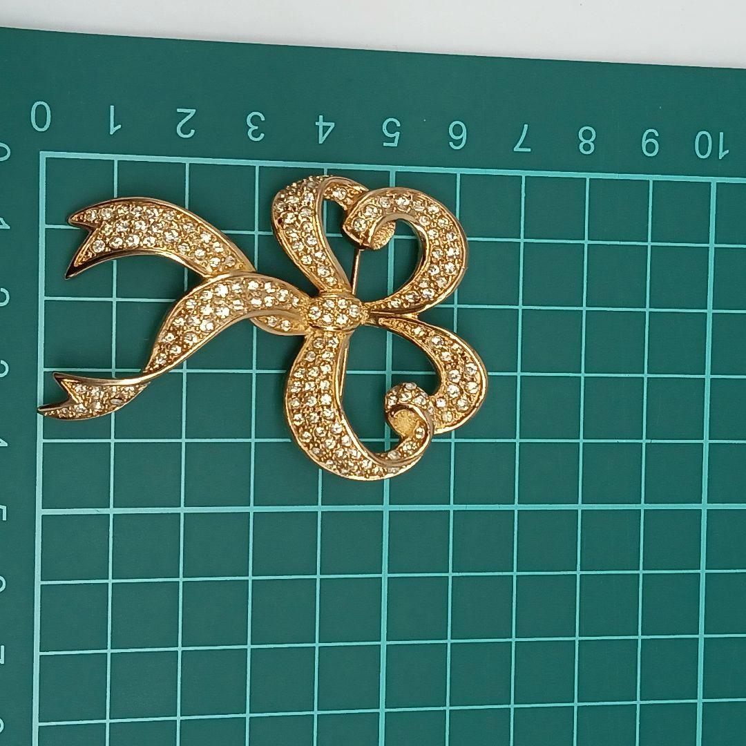 dior ラインストーン　ゴールドカラー　ブローチ