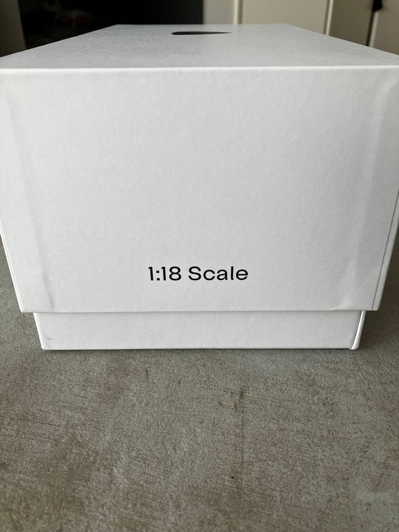 モデ☆Lamborghini Urus Performante 1/18