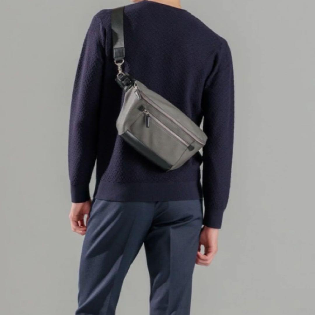 【新品未使用】ジョゼフオム　シンセティックシュリンクレザー　ボディバッグ