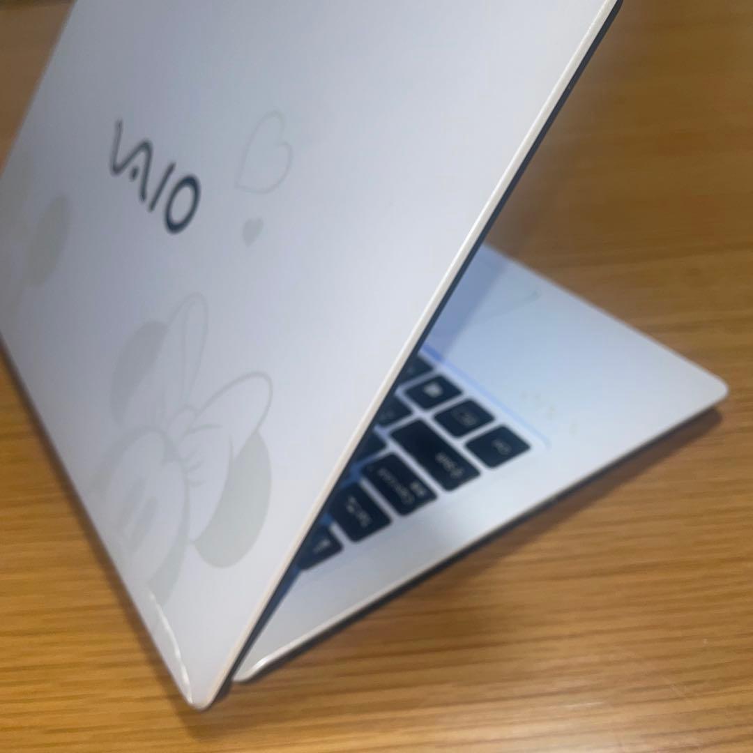 Core i5/8GB VAIO⭐希少ホワイト＆ディズニー✨小型VJS111‼️