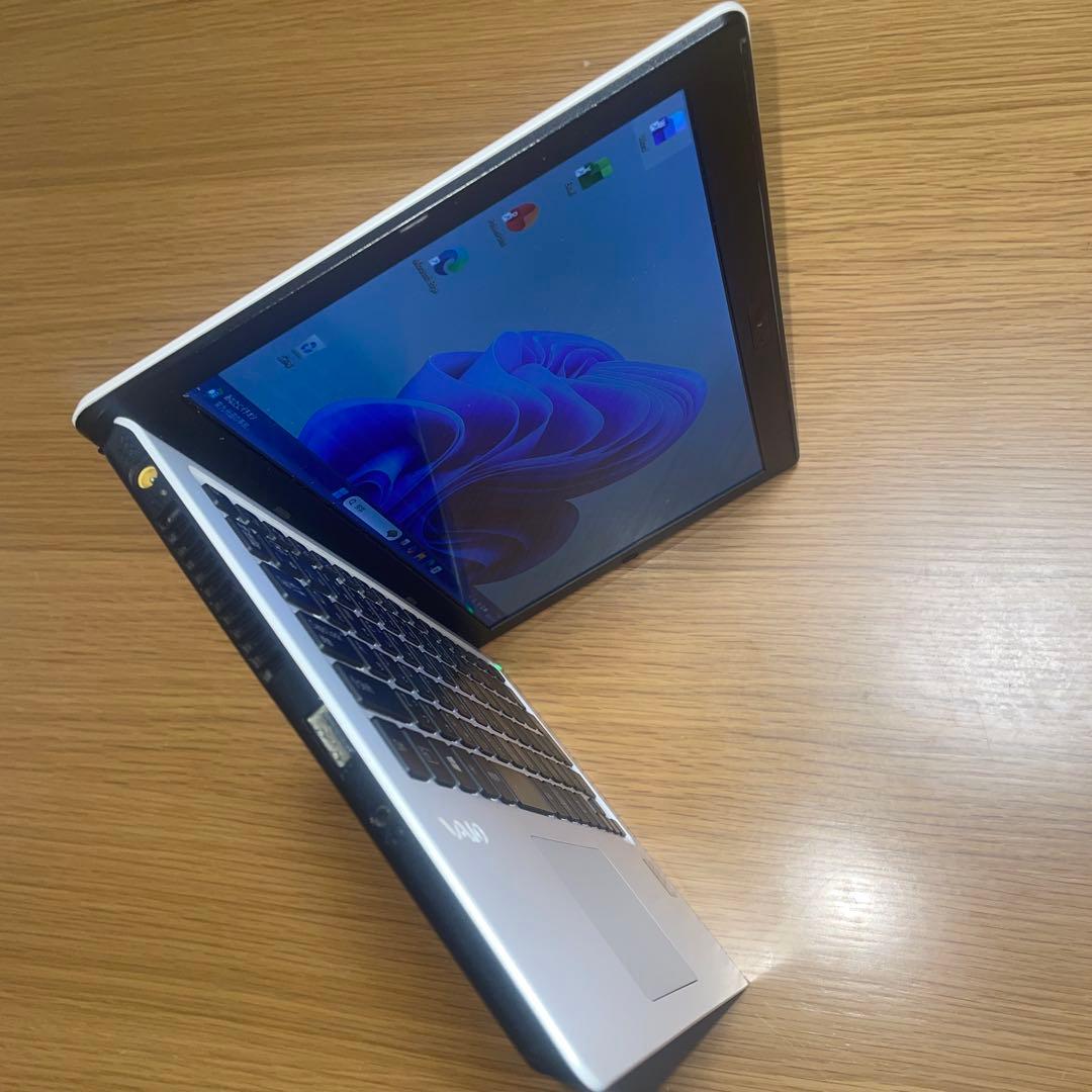 Core i5/8GB VAIO⭐希少ホワイト＆ディズニー✨小型VJS111‼️