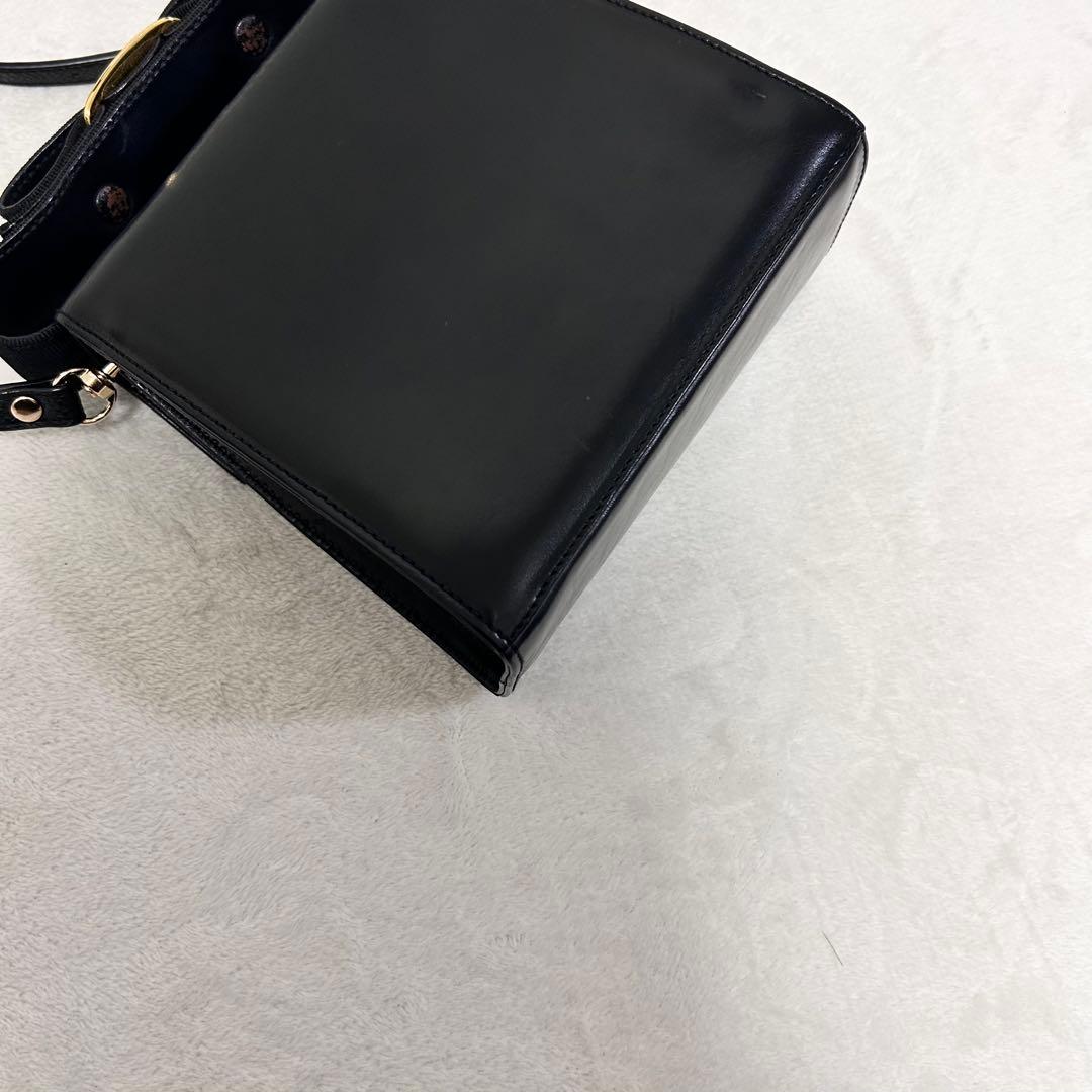 サルヴァトーレ フェラガモ ヴァラリボン フォーマル 2way ハンドバッグ
