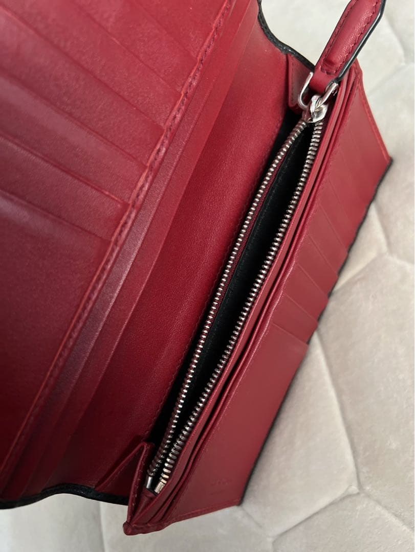 ゲ*ー様 Salvatore Ferragamo ブラック長財布