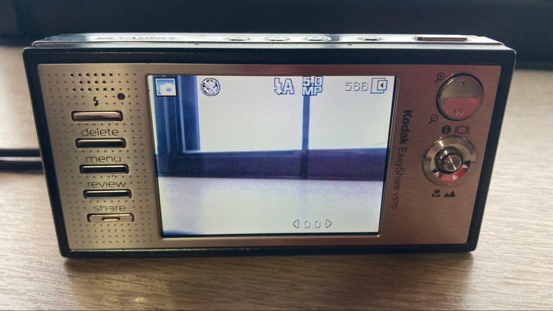 お*お様 Kodak V570 デュアルレンズ 1GB SDカード付き