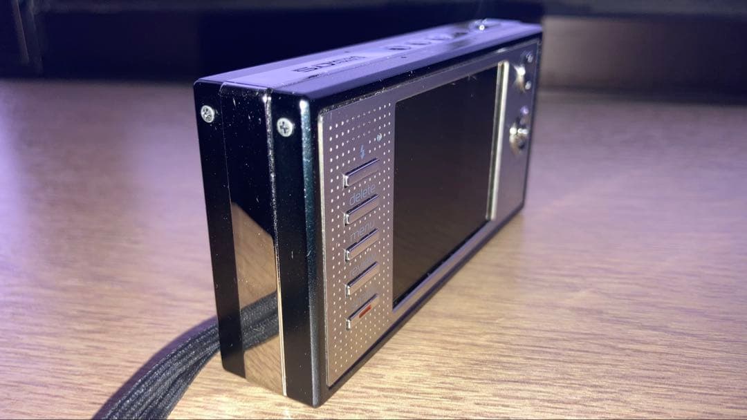 お*お様 Kodak V570 デュアルレンズ 1GB SDカード付き