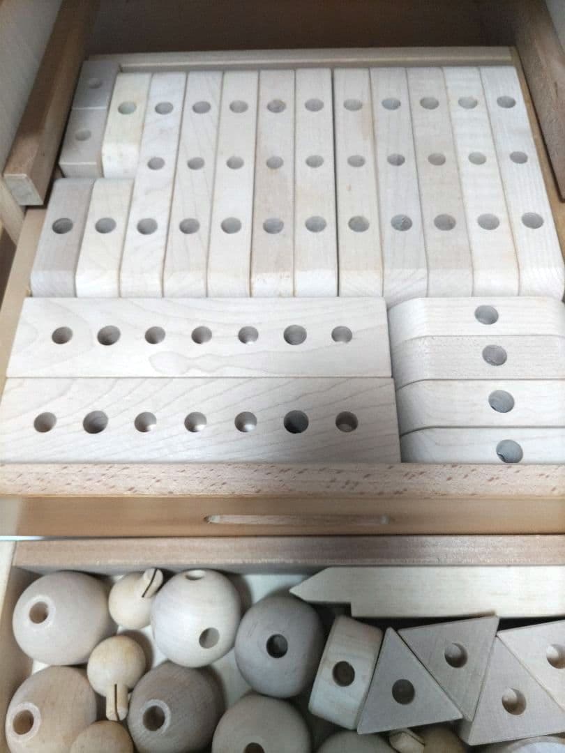 家庭保育園第6教室 ゲーテの組み木 美品 木製 知育玩具 4段引き出し 廃盤