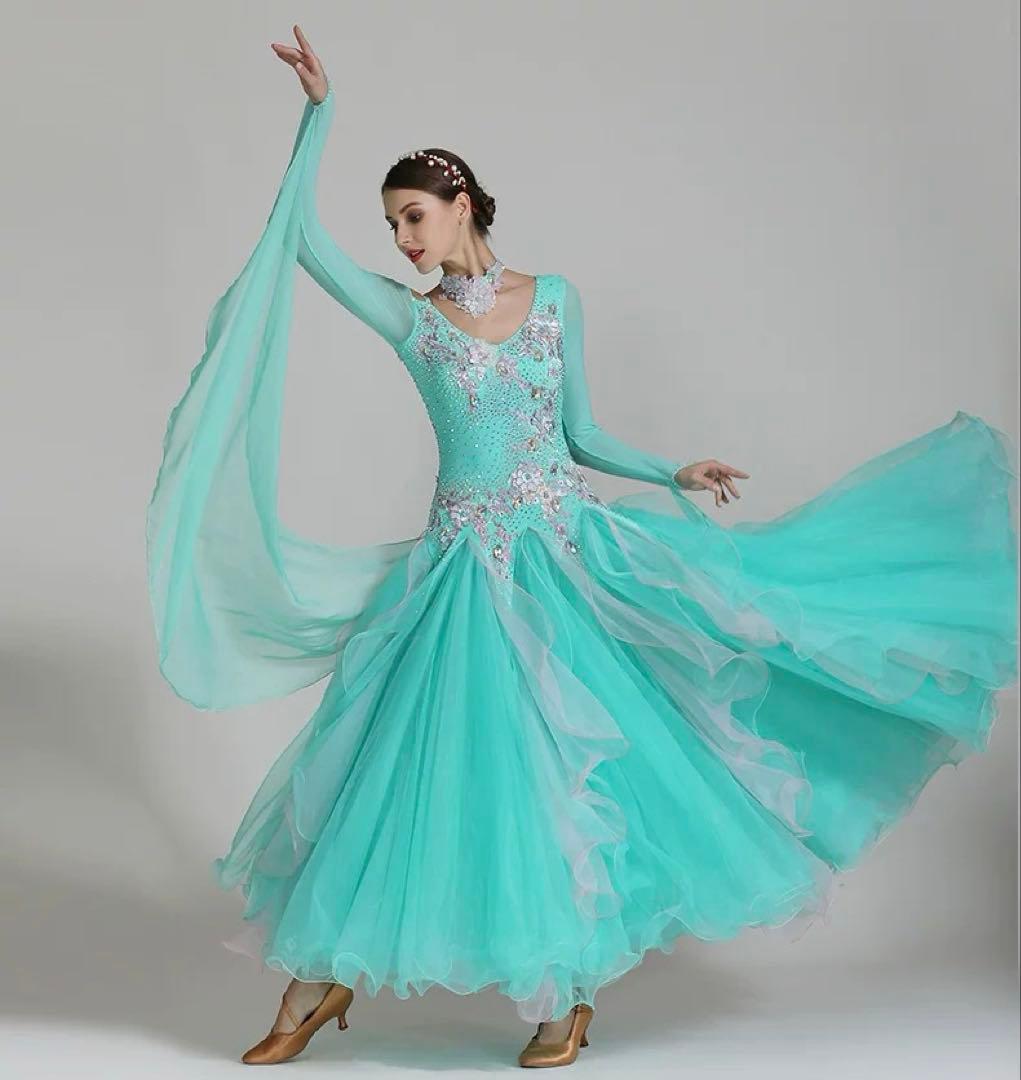 スタンダードドレス✨ダンスパーティや 発表会、競技会、デモにも！