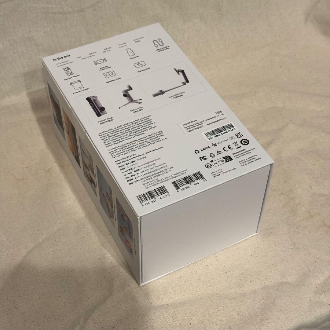 Insta360 Flow Pro ほぼ未使用新品 +純正MagSafeアダプタ