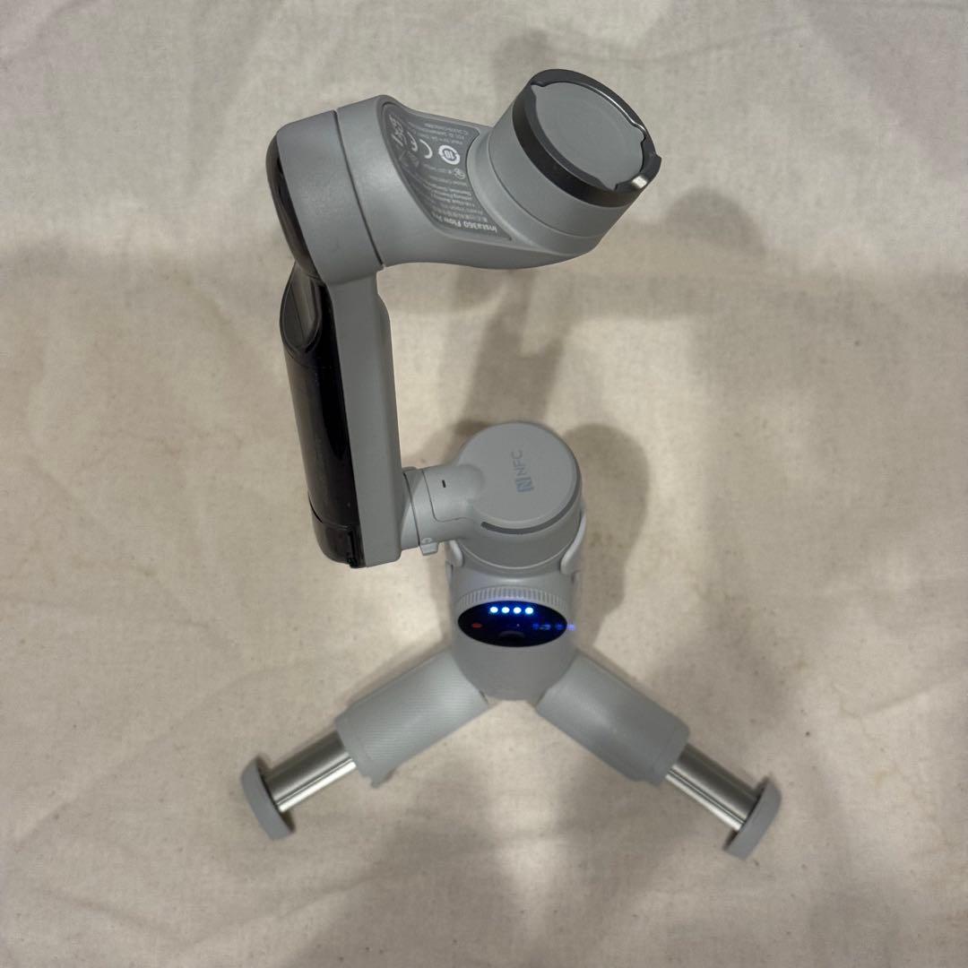 Insta360 Flow Pro ほぼ未使用新品 +純正MagSafeアダプタ