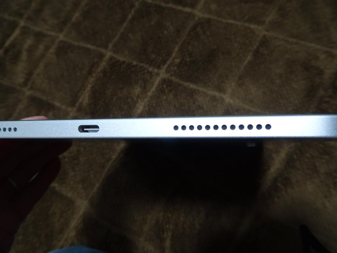 ​【美品】iPad第10世代 Wi-Fi 64GB シルバー バッテリー100%