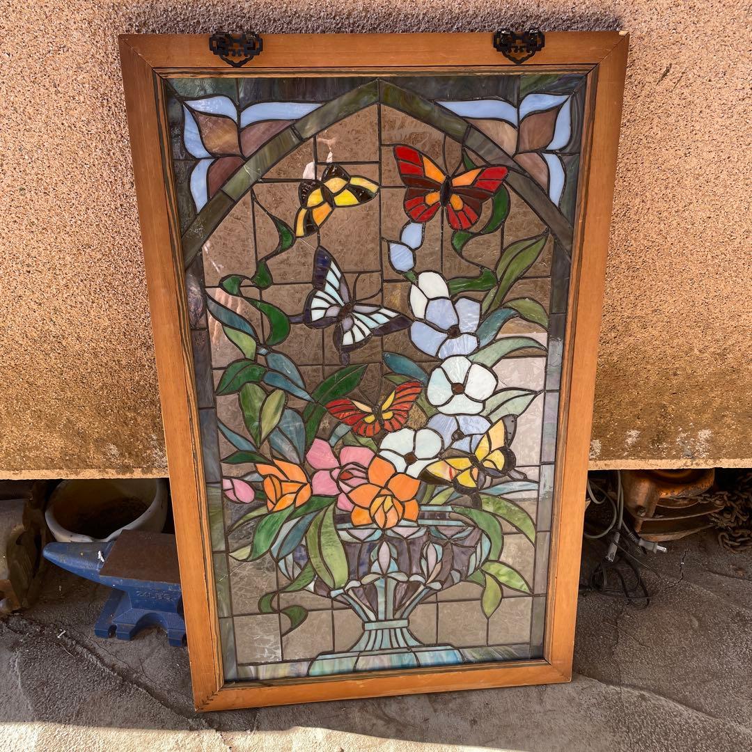 n*e様 ステンドグラス パネル 花に集まる蝶々 約94×58cm 壁掛け オブ