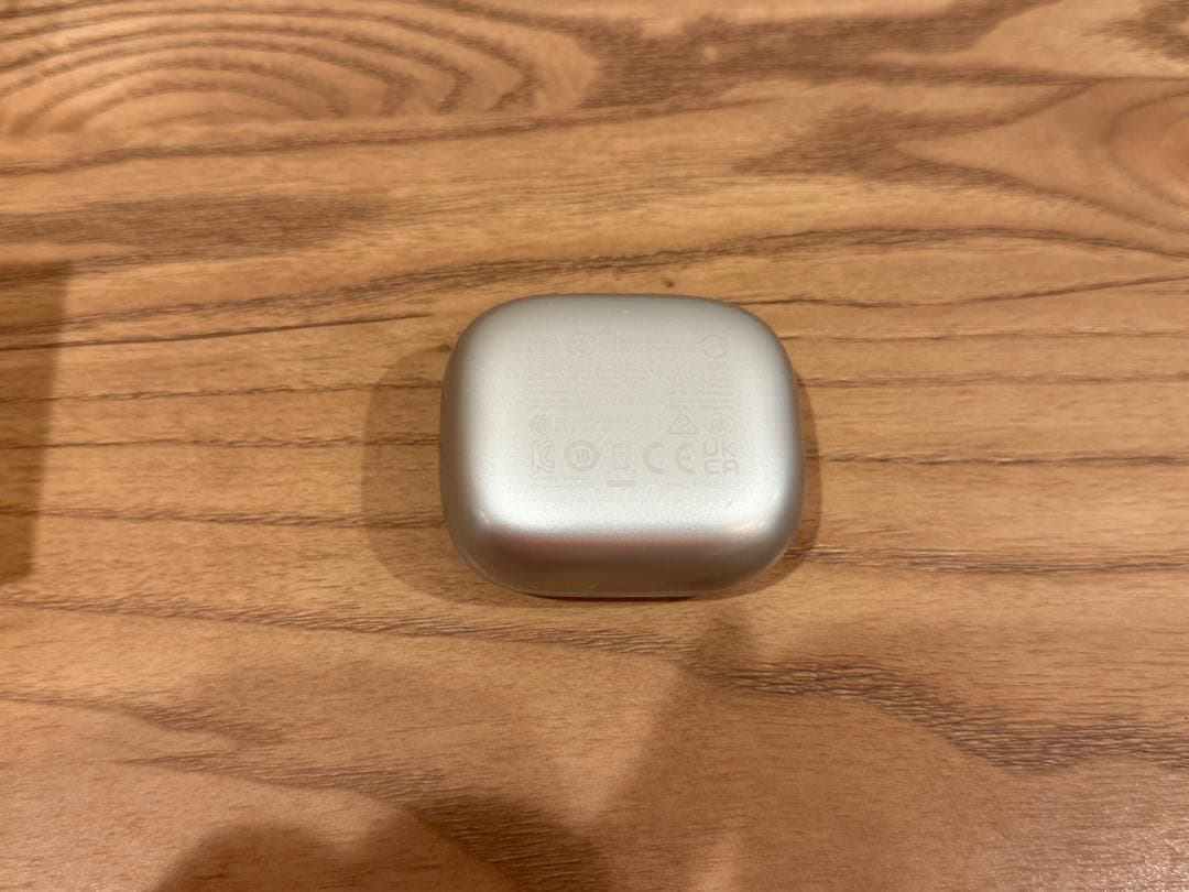 JBL LIVE BEAM 3 シルバー