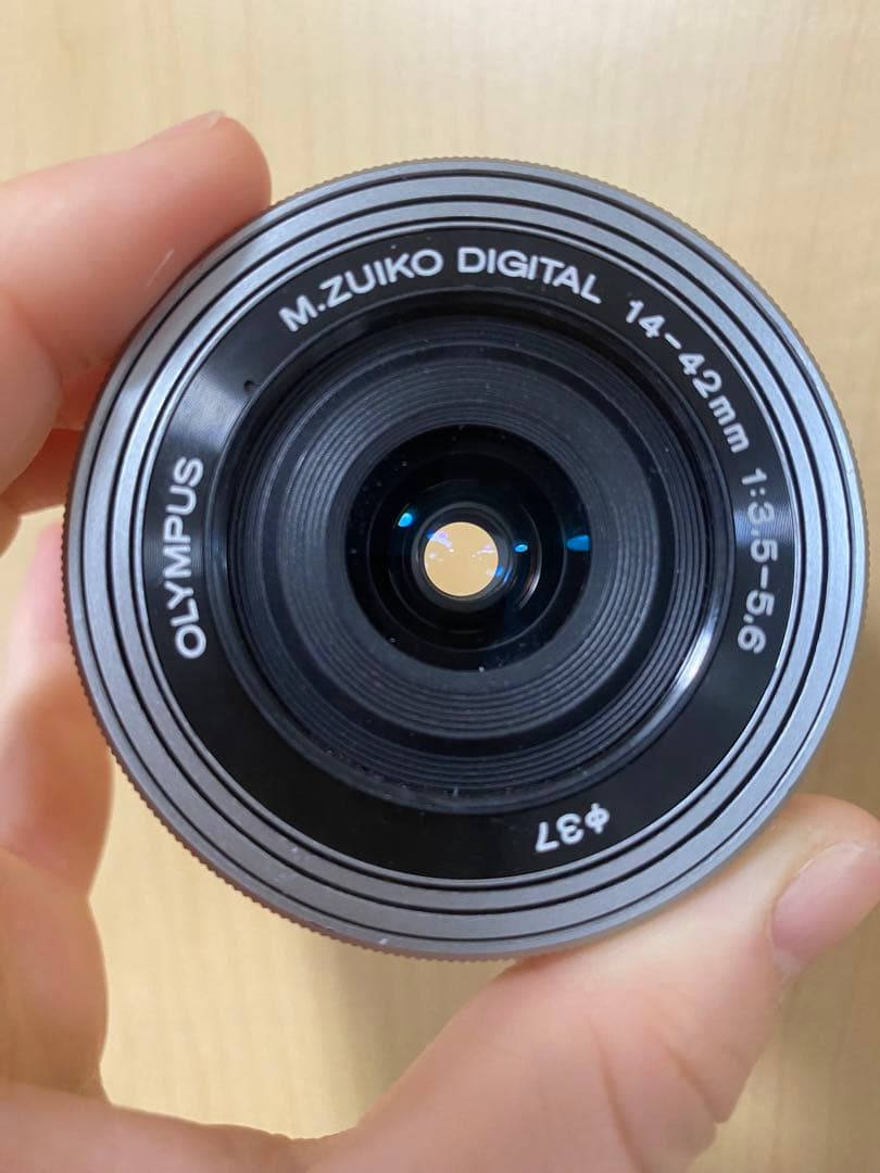 OLYMPUS PEN E-PL8 ブラウン　カメラ