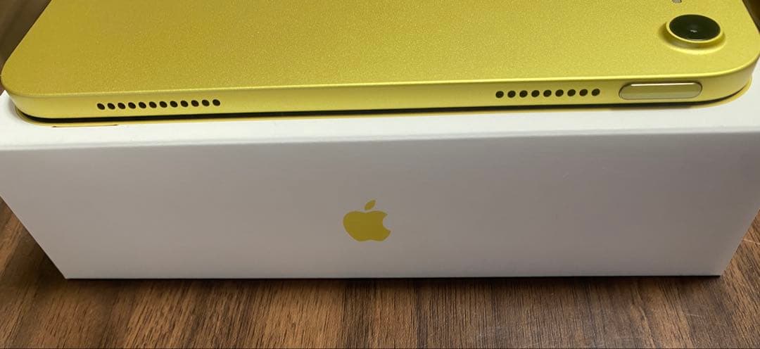 Apple iPad 11世代 (A16)チップ イエロー　保護フィルム付き