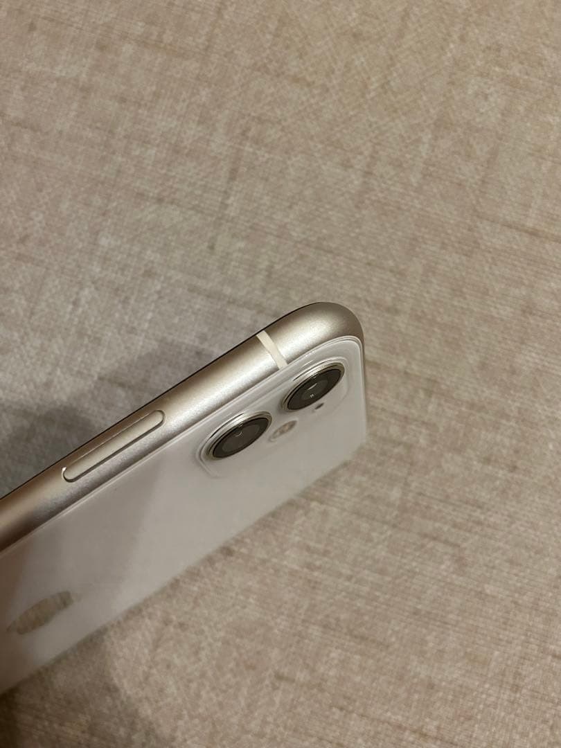 ⭐︎週末限定セール⭐︎iPhone 11 ホワイト 64 GB