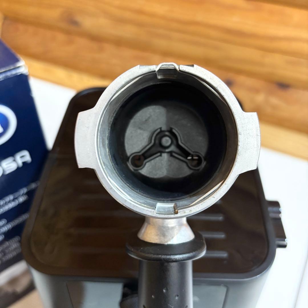 De'Longhi デロンギ エスプレッソメーカー スティローザ EC235J