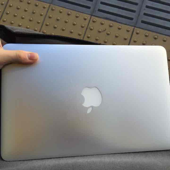 MacBook Air 11インチ Apple社