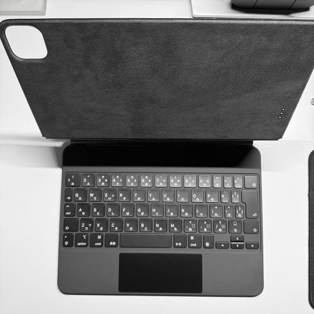 Apple iPad用 Magic Keyboad （MXQT2J/A）