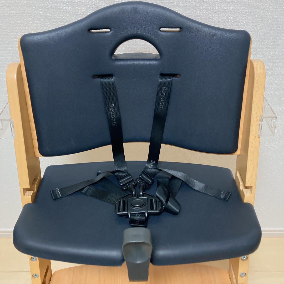 Abiie ビヨンドジュニア ハイチェア 取り外しトレイ＆テーブル＆ベルト付