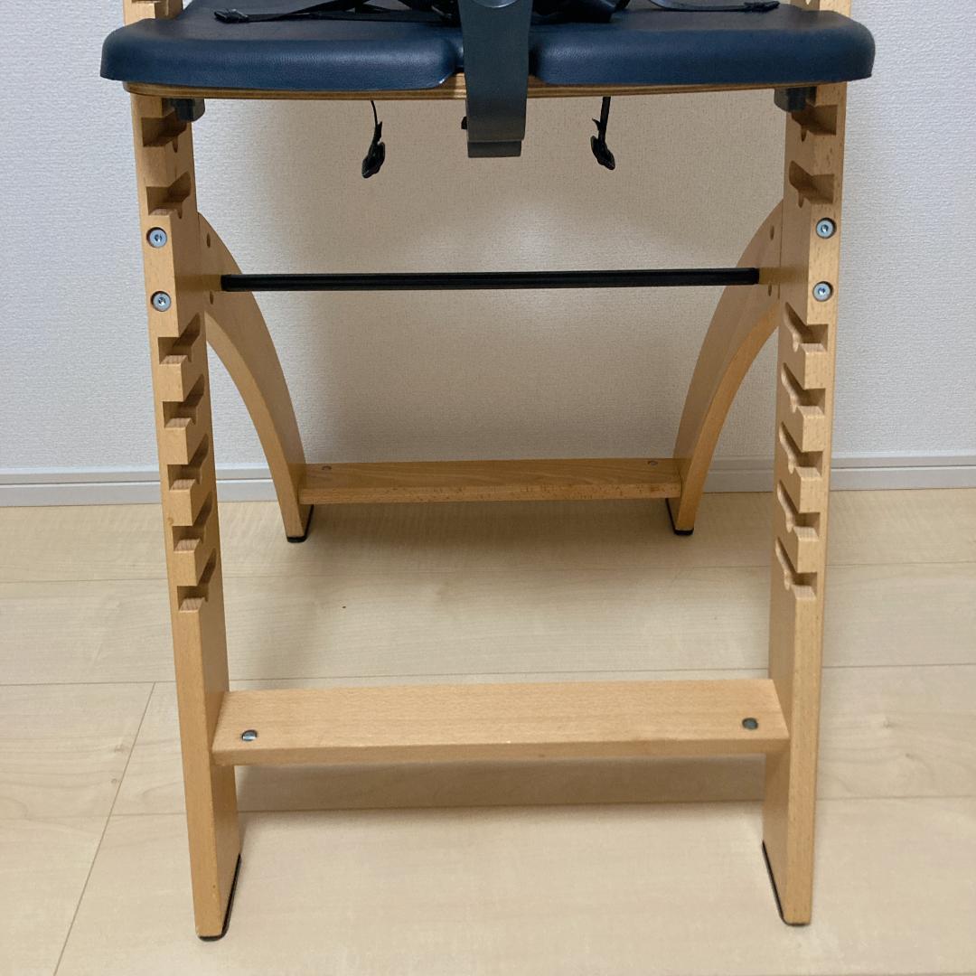 Abiie ビヨンドジュニア ハイチェア 取り外しトレイ＆テーブル＆ベルト付