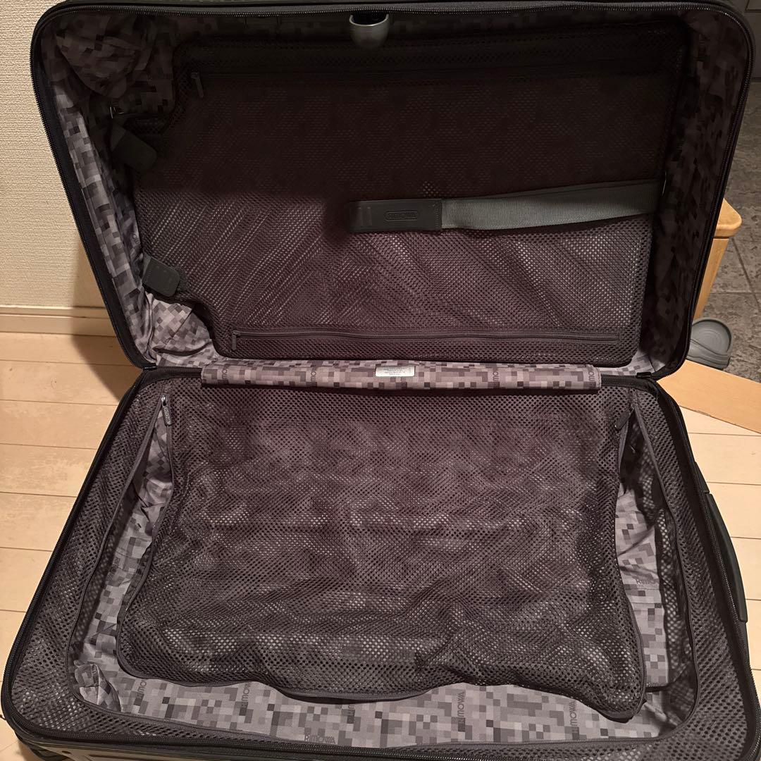 リモワ　キャリーケース　64l ? e-tag