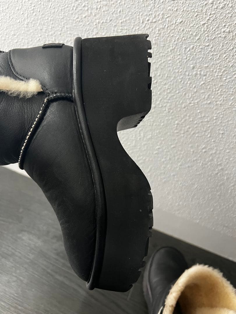 靴 UGG 2025AW ESMEE LEATHER BOOT