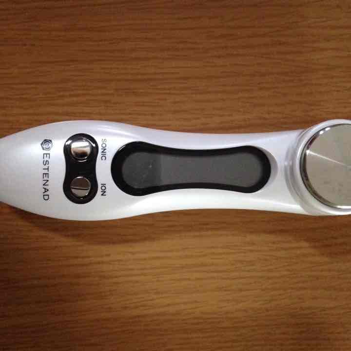 エスティーナソニックジェル&美顔器